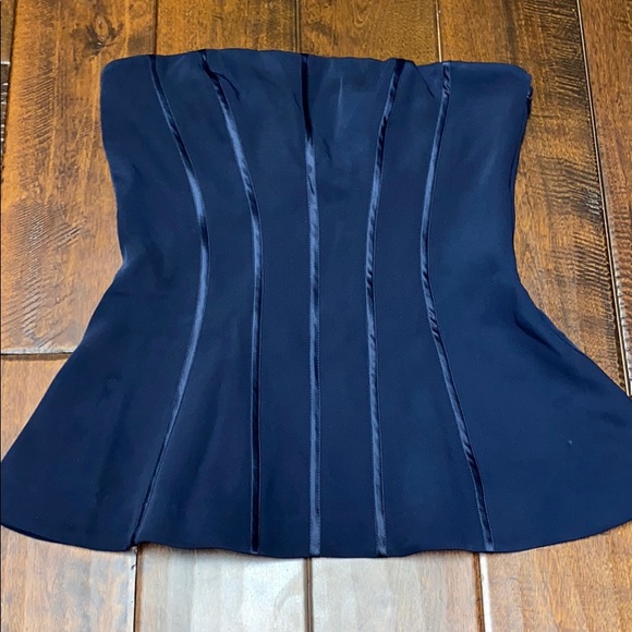 Piped bustier strapless top - Picture 2 of 10